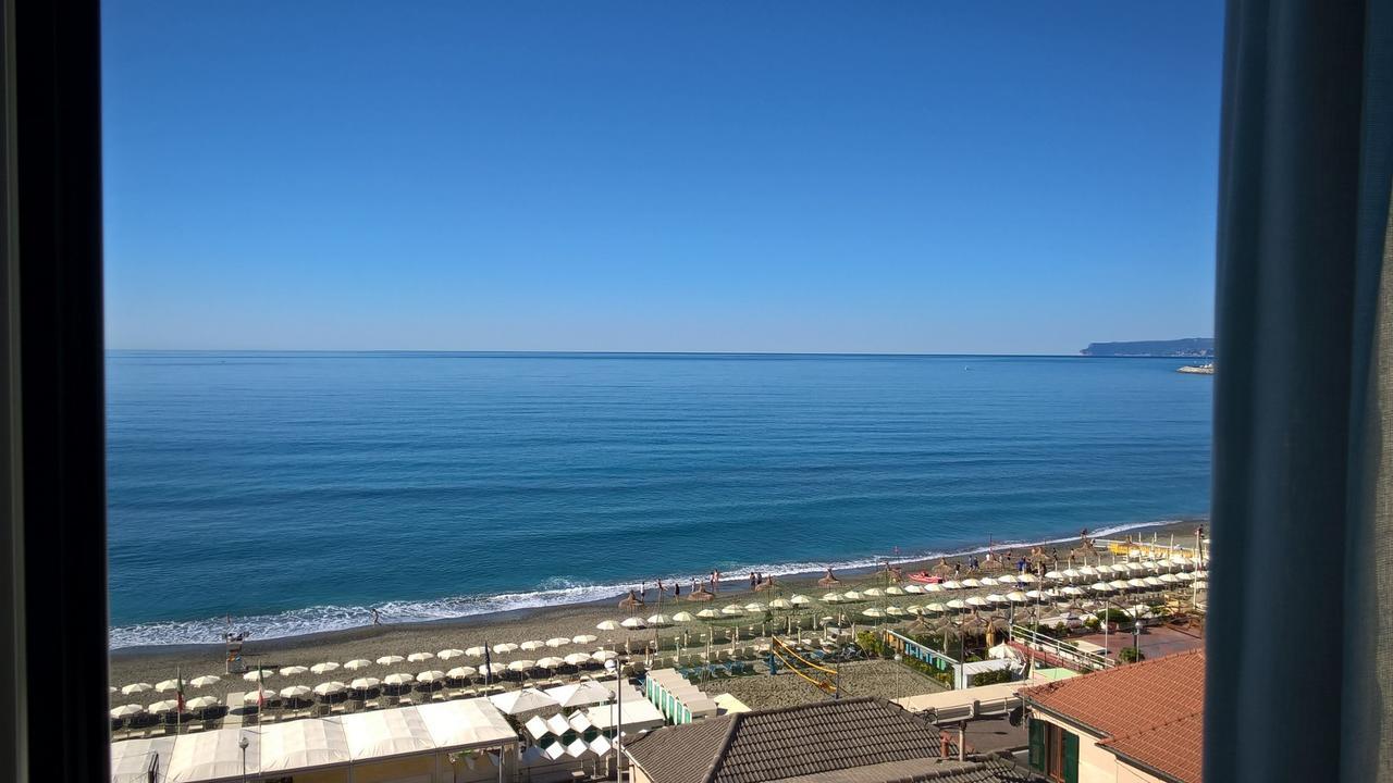 Hotel Ideale Varazze Luaran gambar