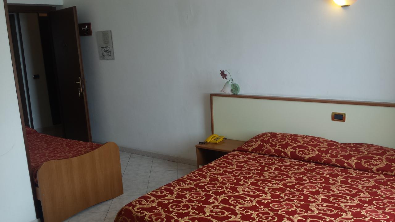 Hotel Ideale Varazze Luaran gambar