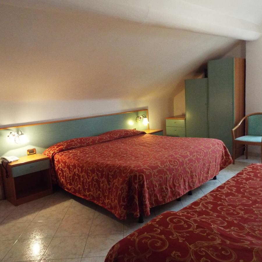 Hotel Ideale Varazze Luaran gambar