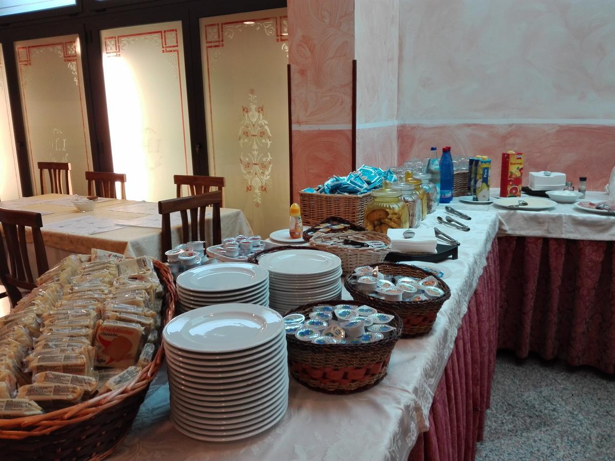 Hotel Ideale Varazze Luaran gambar